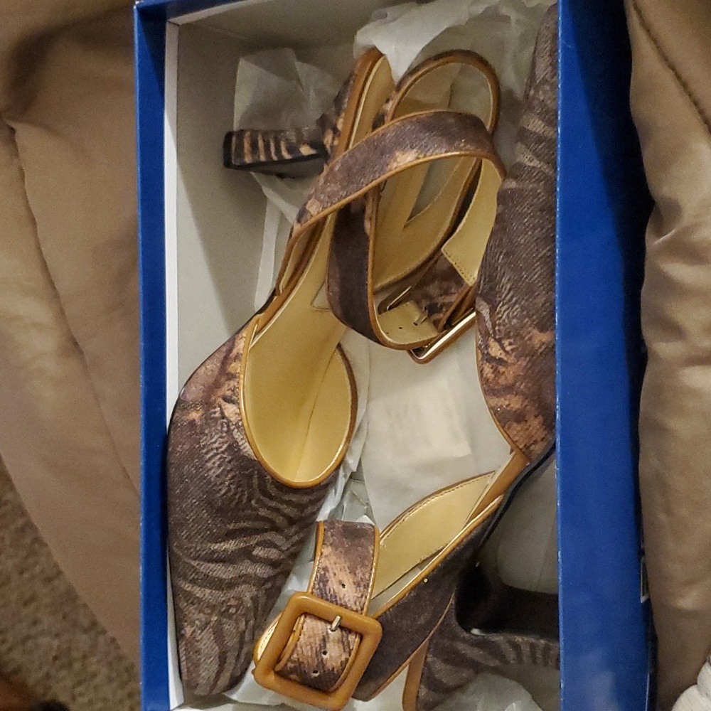 Bellini khaki brown fabric print heels
